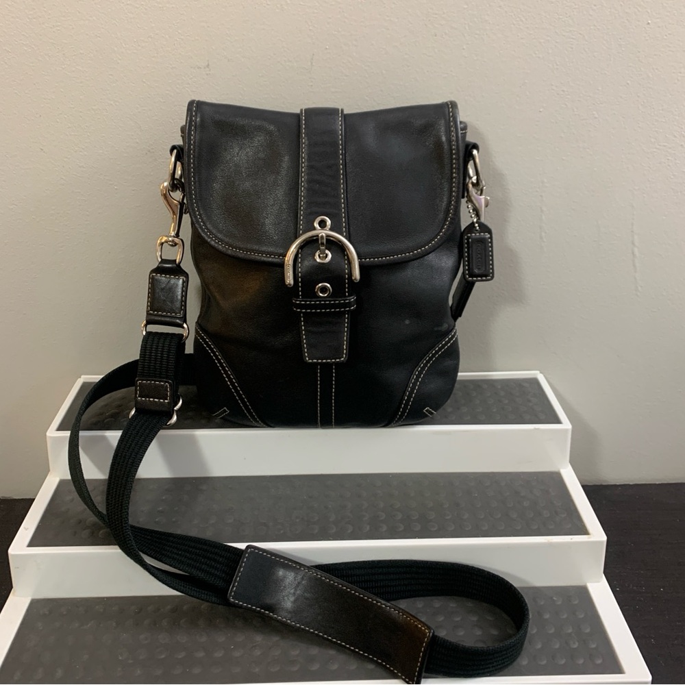 Vintage Coach SoHo Bag Y2K Black Leather Buckle Crossbody Signature C Lining!
